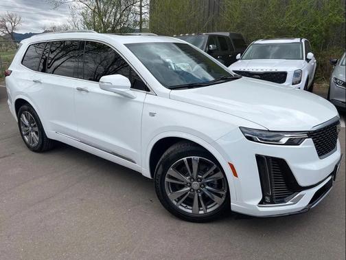 Crystal White Tricoat 2021 Cadillac XT6 Premium Luxury FWD