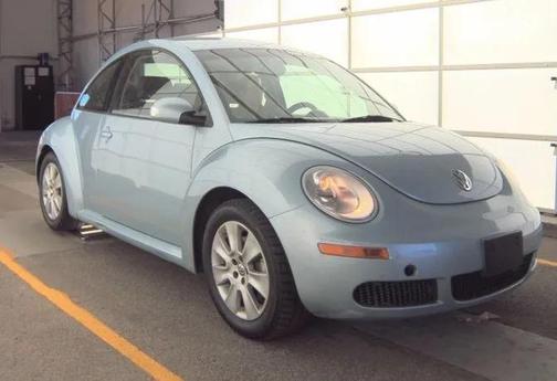 2009 Volkswagen New Beetle S