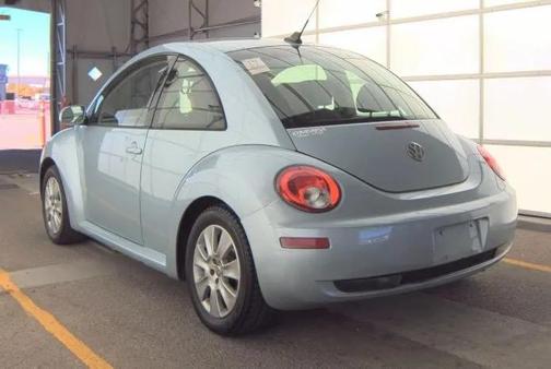 2009 Volkswagen New Beetle S