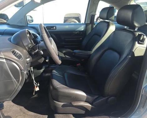 2009 Volkswagen New Beetle S