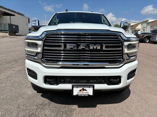 2024 RAM 2500 Laramie Crew Cab 4x4 6'4' Box