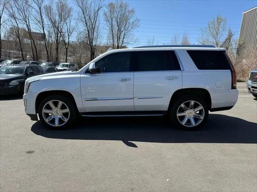 2018 Cadillac Escalade Luxury