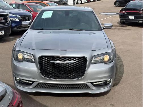 2018 Chrysler 300 S
