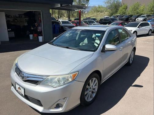 Classic Silver Metallic 2012 Toyota Camry XLE