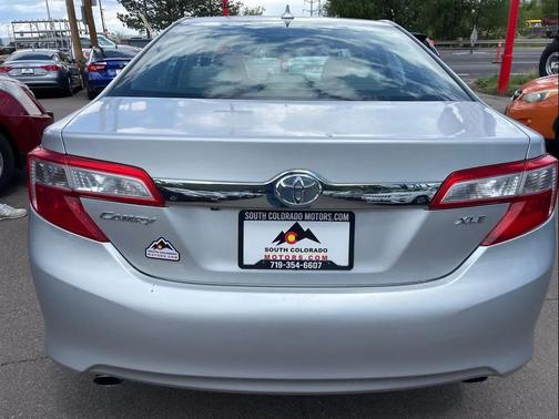 Classic Silver Metallic 2012 Toyota Camry XLE