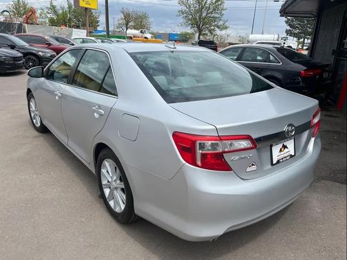Classic Silver Metallic 2012 Toyota Camry XLE