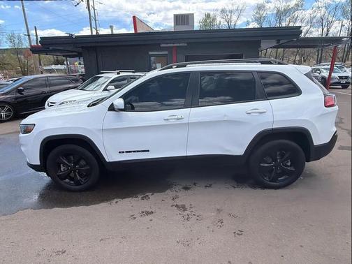 Bright White Clearcoat 2020 Jeep Cherokee Altitude