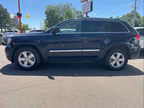 True Blue Pearlcoat 2013 Jeep Grand Cherokee Laredo