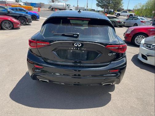 Black 2017 INFINITI QX30 Luxury
