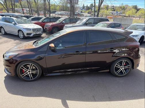 2018 Ford Focus ST 