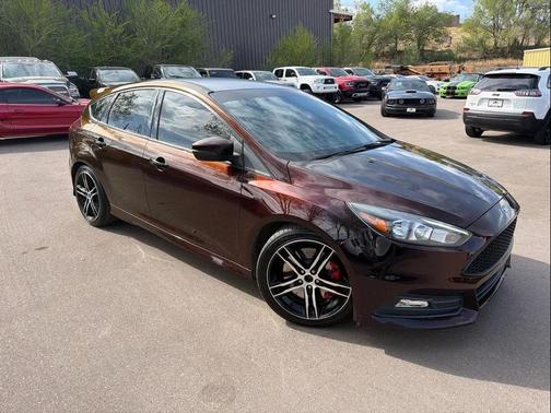 Shadow Black 2018 Ford Focus ST