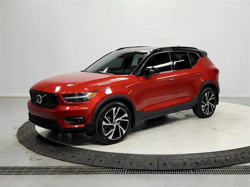 2021 Volvo XC40 T5 R-Design