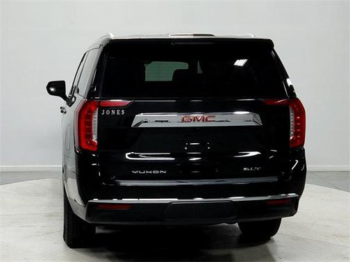 2024 GMC Yukon XL SLT
