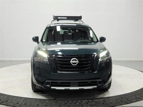 2024 Nissan Pathfinder Platinum 4WD