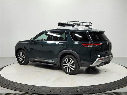 2024 Nissan Pathfinder Platinum 4WD