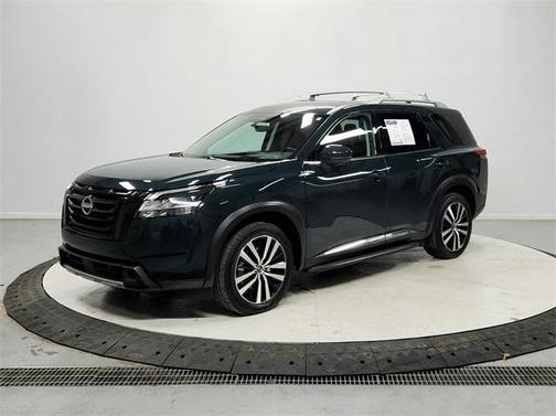 2024 Nissan Pathfinder Platinum 4WD