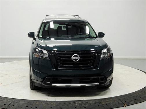 2024 Nissan Pathfinder Platinum 4WD