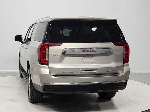 Pearl Beige Metallic 2021 GMC Yukon XL SLT