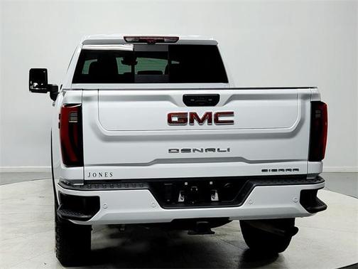 2024 GMC Sierra 2500 Denali