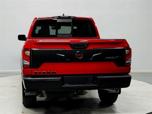 2024 Nissan Titan PRO-4X