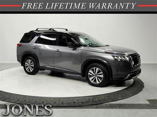 2023 Nissan Pathfinder SL 4WD