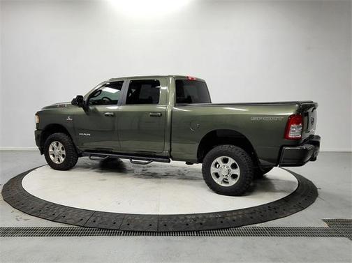 2021 RAM 2500 Big Horn Crew Cab 4x4 6'4' Box