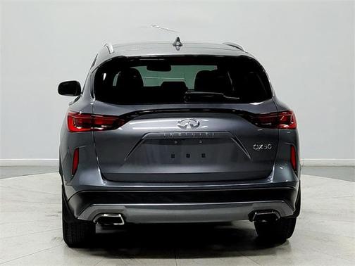 2022 INFINITI QX50 LUXE