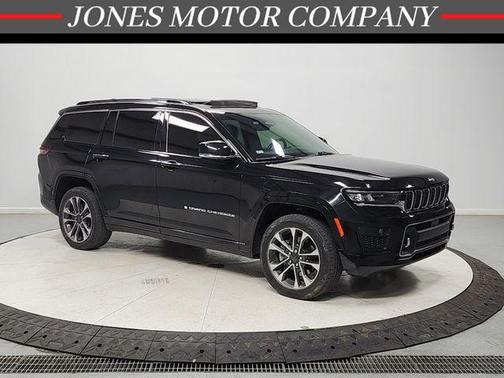 Diamond Black Crystal Pearlcoat 2021 Jeep Grand Cherokee L Overland