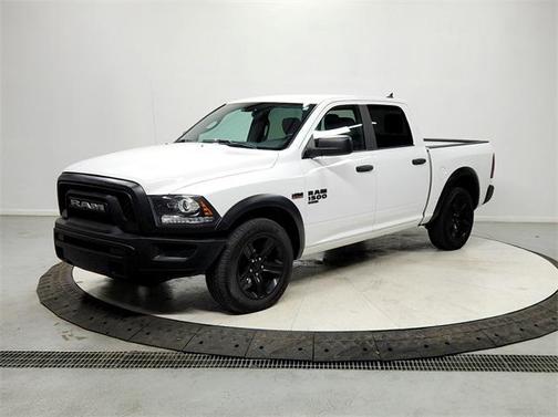 2024 RAM 1500 Classic Warlock Crew Cab 4x2 5'7' Box