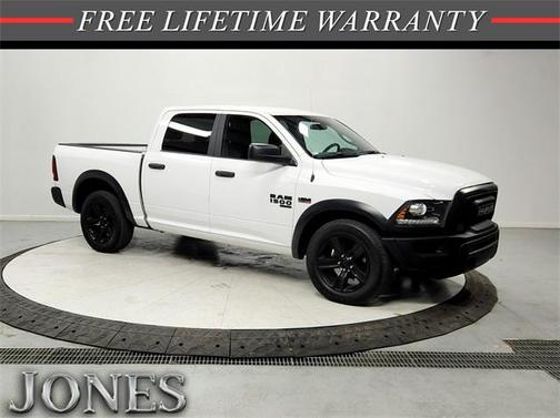2024 RAM 1500 Classic Warlock Crew Cab 4x2 5'7' Box