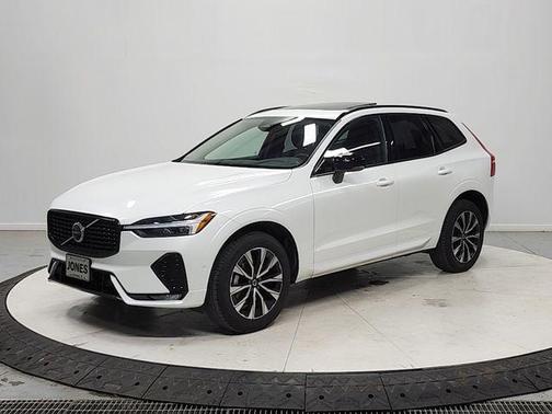 Crystal White Metallic 2025 Volvo XC60 B5 Plus