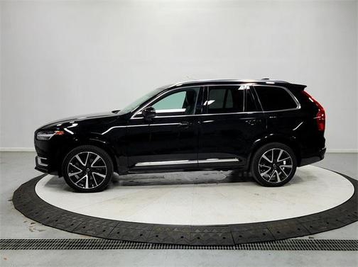 2024 Volvo XC90 B6 Plus Bright Theme 7-Seater