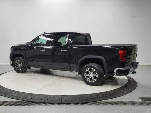 Onyx Black 2025 GMC Sierra 1500 SLT