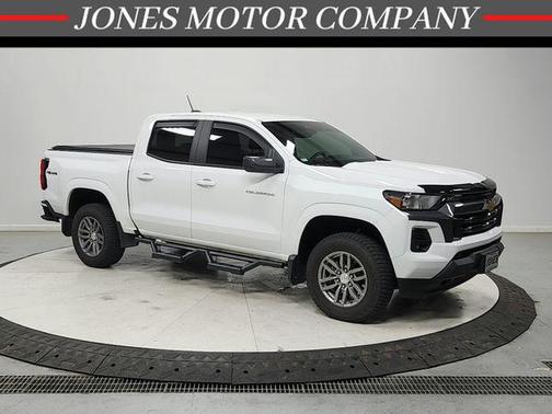Summit White 2024 Chevrolet Colorado LT