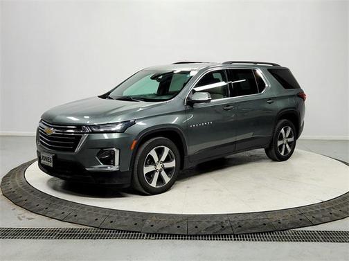 2023 Chevrolet Traverse LT Leather