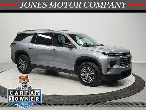 Sterling Gray Metallic 2025 Chevrolet Traverse LT