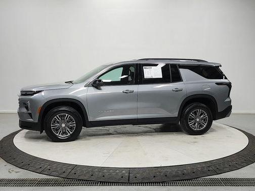 Sterling Gray Metallic 2025 Chevrolet Traverse LT