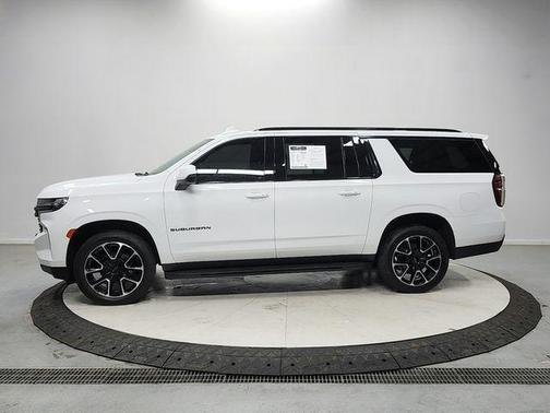Summit White 2024 Chevrolet Suburban RST