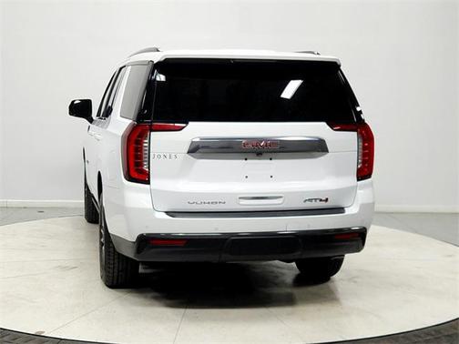 2021 GMC Yukon 4WD AT4