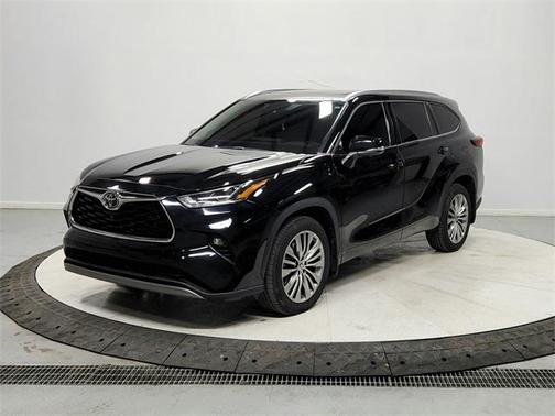 2023 Toyota Highlander Platinum