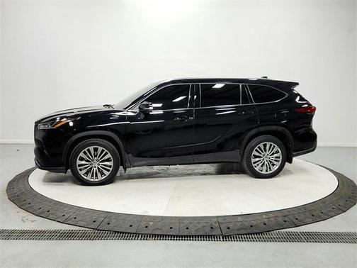 2023 Toyota Highlander Platinum