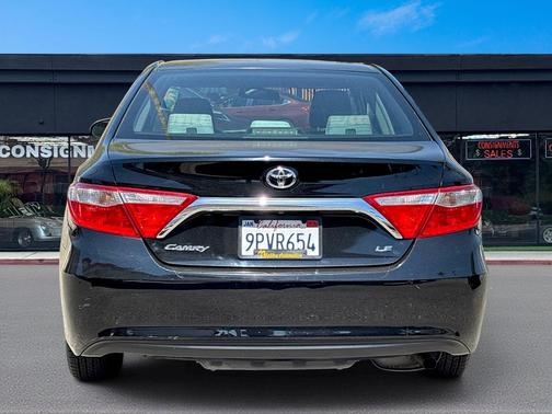 BLACK 2016 Toyota Camry LE