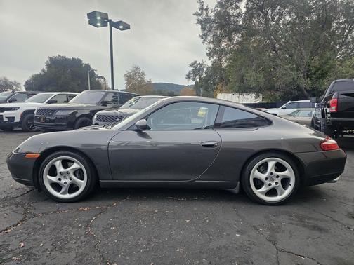 2000 Porsche 911 Carrera