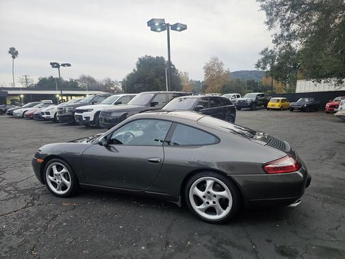 2000 Porsche 911 Carrera