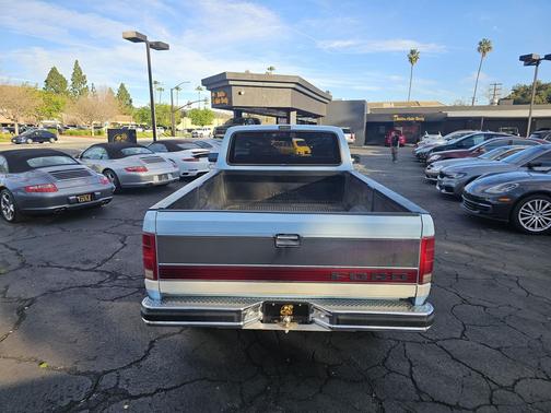 1986 Ford Pickup Truck Base