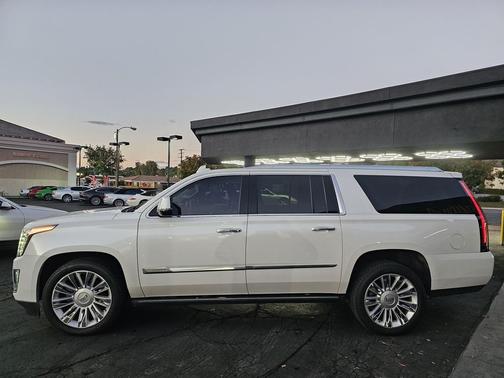 2016 Cadillac Escalade ESV Sport Platinum