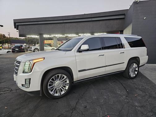 2016 Cadillac Escalade ESV Sport Platinum