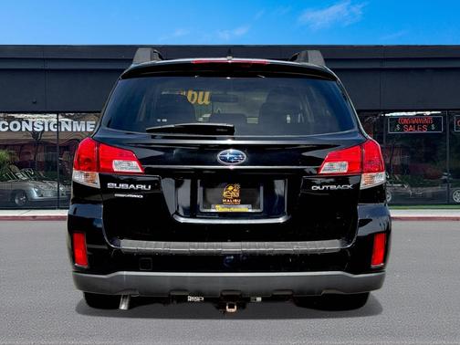 BLACK 2011 Subaru Outback 2.5 i Limited