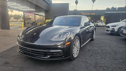 2018 Porsche Panamera 4S
