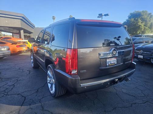 2011 Cadillac Escalade Premium